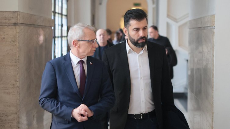 Кирил Петков: Абсурдно е Коцев и Барбутов да бъдат затворени в карцера на Софийския затвор