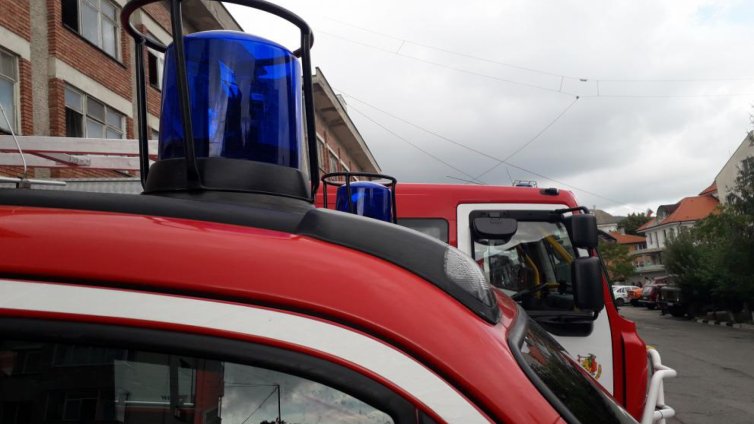 Скара подпали избено помещение