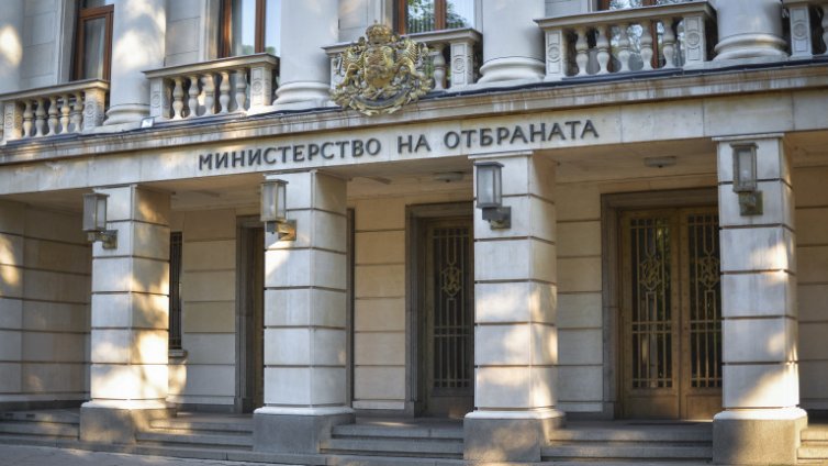 МО и Президентството в задочен спор за обещаното на Зеленски. Какво ще дадем?