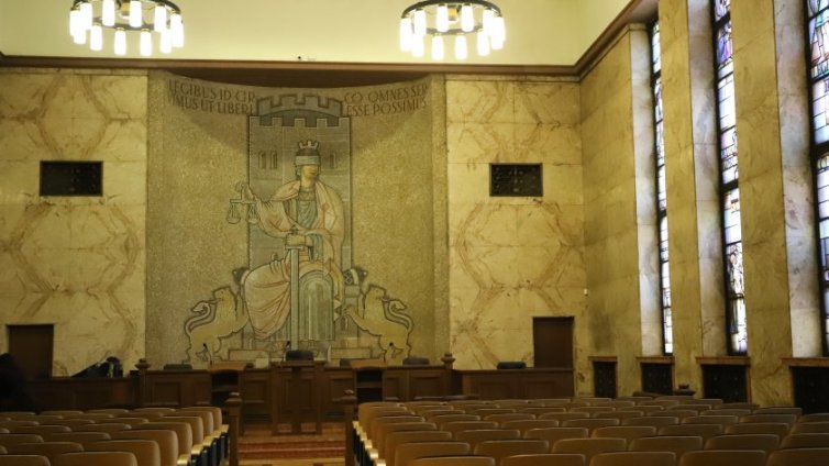 Поредна агресия на пътя: Мъж счупи стъклото на жена шофьор 