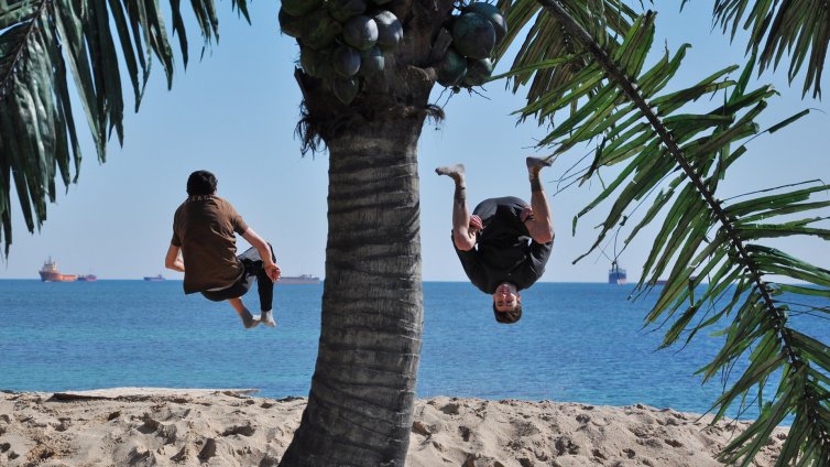 Паркур на плажа (СНИМКИ)