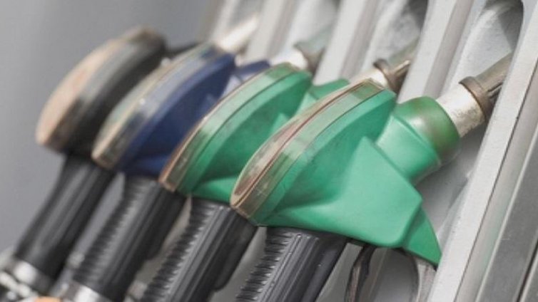 Рафинерията в Бургас работи на пълни обороти