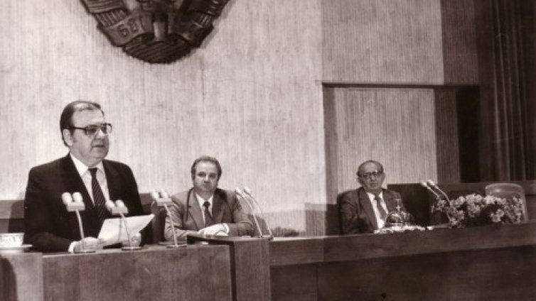 10 ноември - повратна дата в българската история