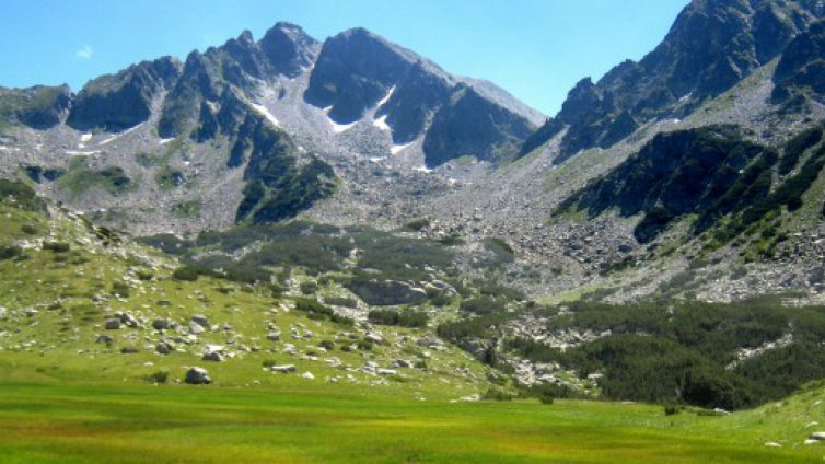 Планински спасители търсиха цяла нощ жени, изгубили се в Пирин