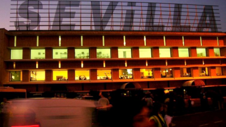 Свръхлек самолет се разби в Испания