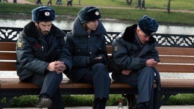И образованите българи вярват в конспирации
