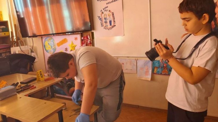 Ученици търсиха следи заедно с криминалисти от ОДМВР &ndash; Варна (СНИМКИ)