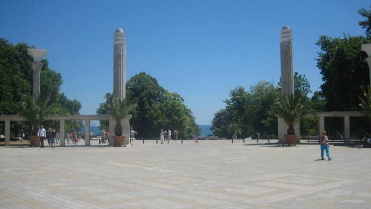  Дичо и Павел и Венци Венц ще пеят за младите, които си търсят работа