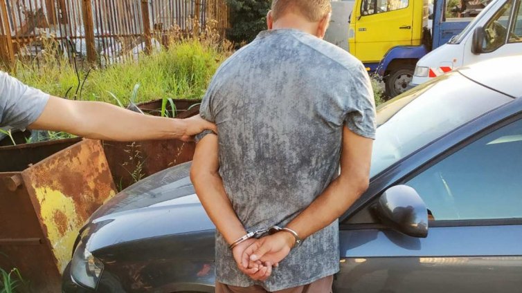 Съдят 19-годишен дилър от Вълчи дол, мотал се с метаамфети в общинския детски център