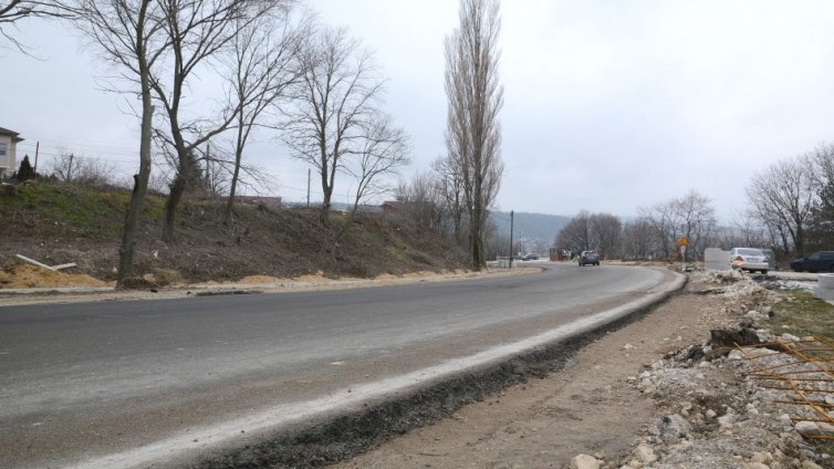 Защо е в застой ремонта на пътя "Аспарухово – Галата"? 