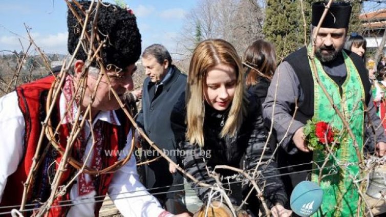 Виното става все по-горчиво! Очаква се драстичен скок на цената
