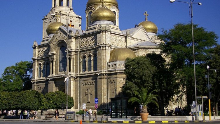 В събота сутрин затварят за движение бул. „Мария Луиза“