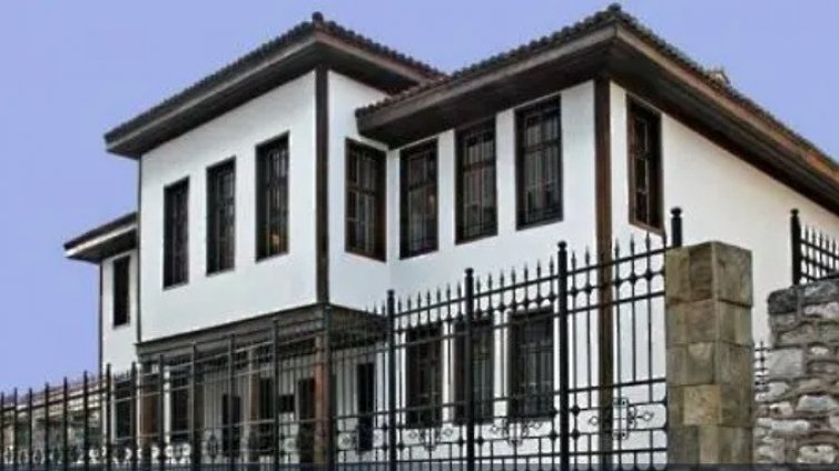 Затварят варненски музеи заради снимки по проект