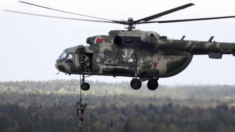 Турски кораб бедства до Варна, наши военни помагат