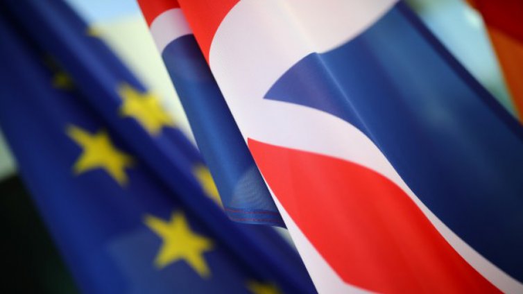 Brexit в петък се отлага, удължават срока  