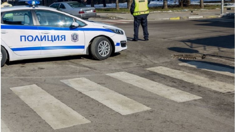 Кола блъсна пиян пешеходец в Силистра