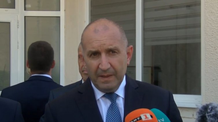Президентът: Правителството консумира властта още по-брутално (ВИДЕО)