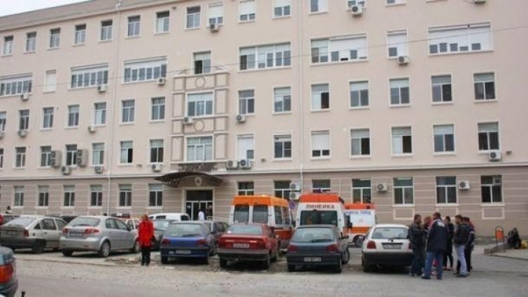 Жена роди в коридора на болницата в Сливен