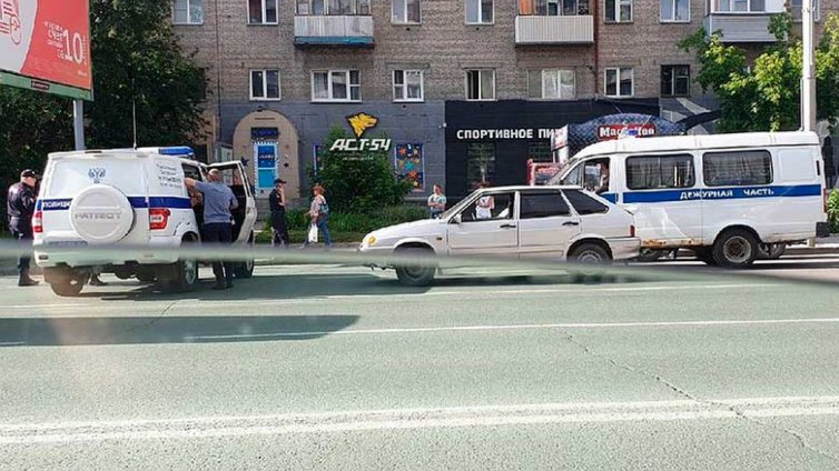 Стена от сграда се срути в Новосибирск, има загинали