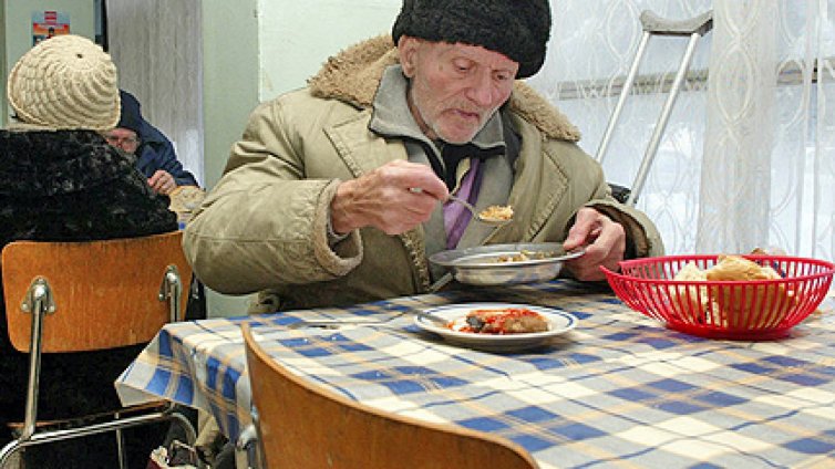 Общината зове: Сигнализирайте на тел. 112 за бездомни
