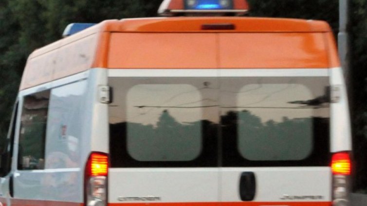 Автобус се преобърна в Искърското дефиле