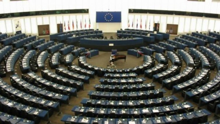 Нови 500 млн. евро одобри Европарламентът за младежката заетост