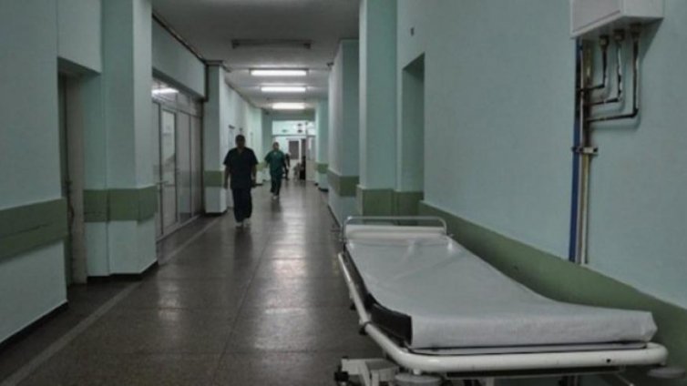 Падналият от 15 метра турист ще бъде опериран