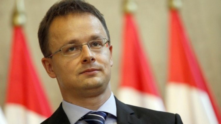Миграцията не е човешко право, заяви унгарският външен