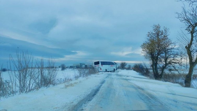Усложнена остава обстановката във Варненско (СНИМКИ)