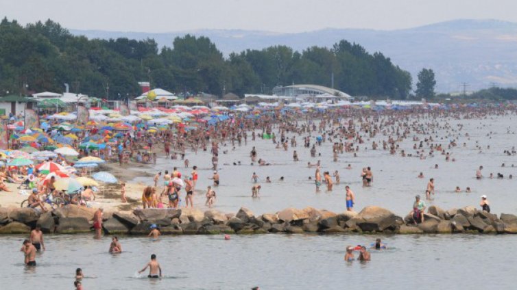 Август идва сух и горещ. Температурите стигат до 39°C