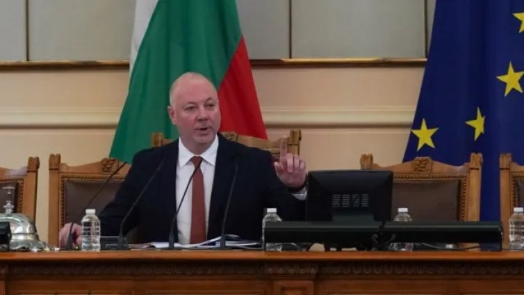 Парламентът с нов председател - Росен Желязков