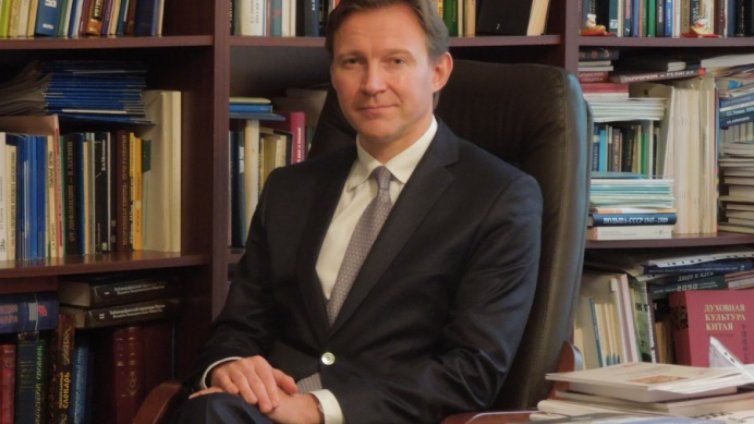 Известният руски историк и политолог проф. д.п.н. Алексей Громико ще бъде удостоен със званието „Почетен професор на Варненския свободен университет „Черноризец Храбър“