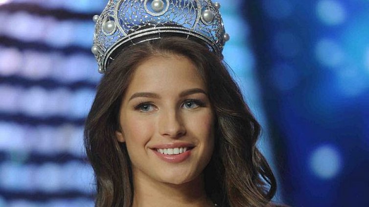 18-годишната Яна Доброволская е новата "Мис Русия"
