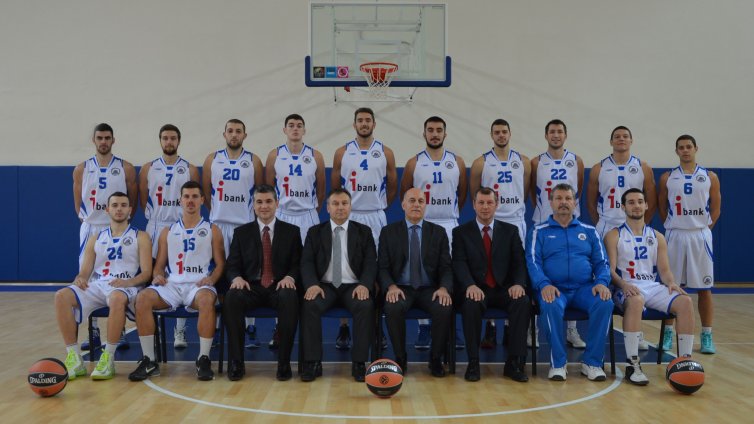 ИУ - Варна, се кани да вземе и Купата на БФ по баскетбол