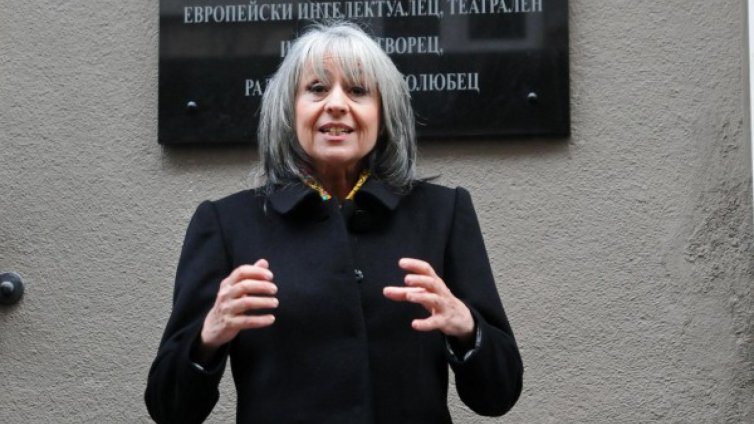 Попова контра: Няма пречки армията да пази границата