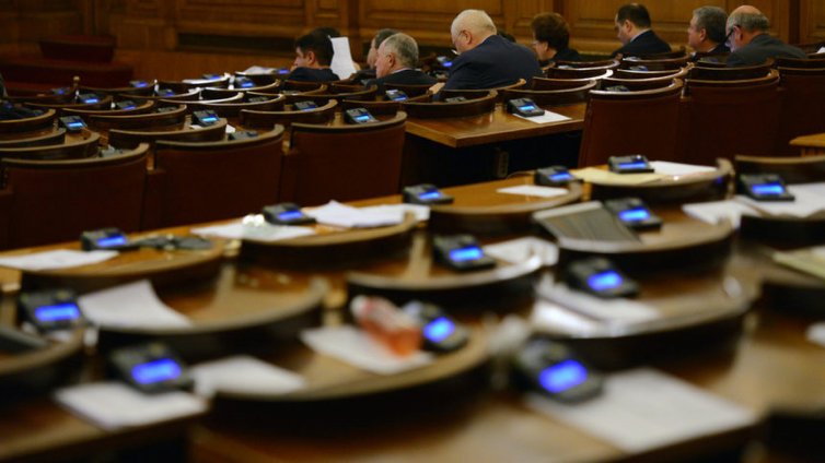 Гласуват вота на недоверие към кабинета в четвъртък