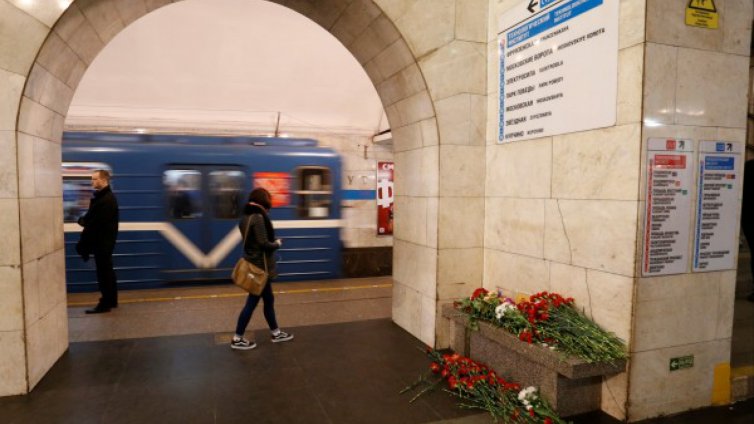 Затвориха метростанция в Санкт Петербург заради сигнал за бомба