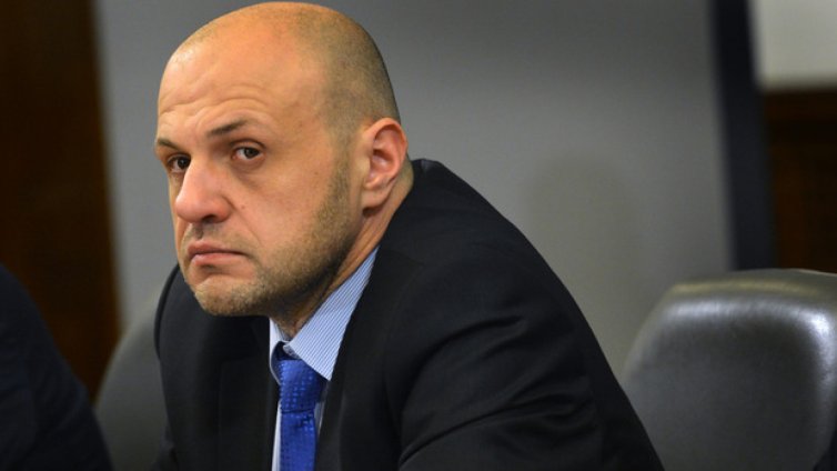 Томислав Дончев сяда в социалния стол на Ивайло Калфин