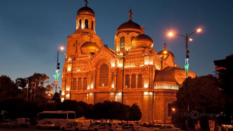 Деца с благотворителен концерт-изложба в помощ на Катедралата 