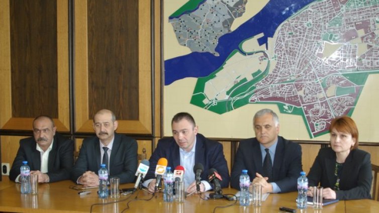 Разбиха международна схема за източване на сметки