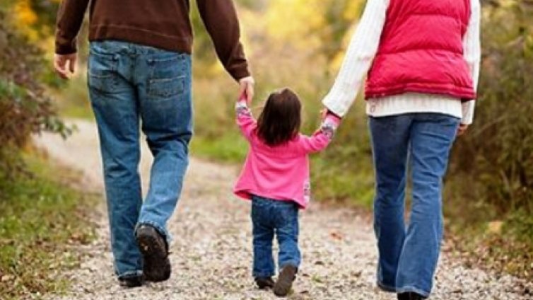 Между 16 и 18% е намалял броят на семействата, които желаят да осиновяват деца