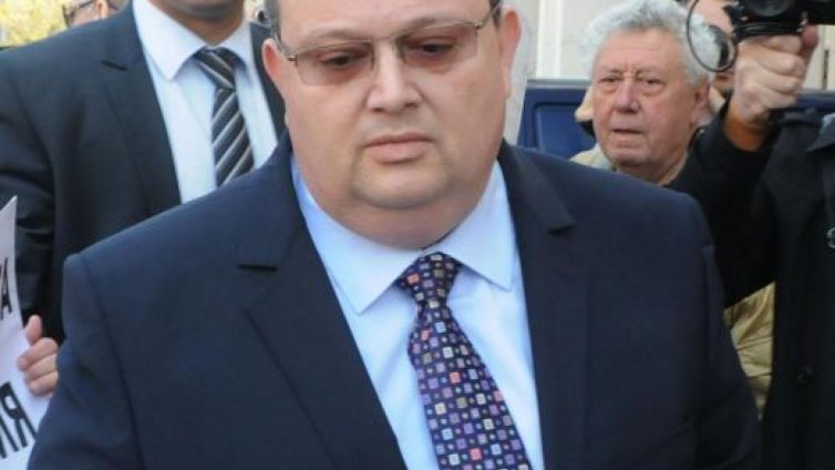 Цацаров погна тариката - "прокурор", който гази колоездачи