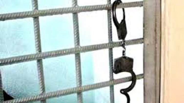 Оставиха под стража затворника, намушкал жената в Бургас