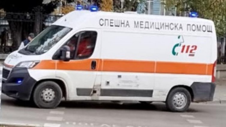 Мъж е приет в болница след побой в парк