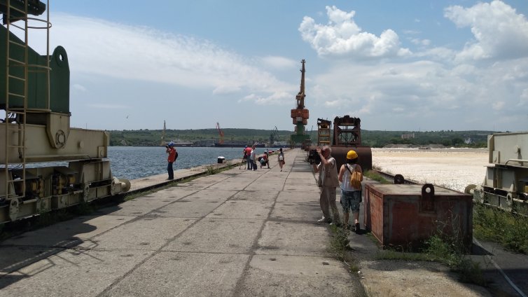 Ще строят контейнерен терминал на Пристанище ТЕЦ „Езерово“
