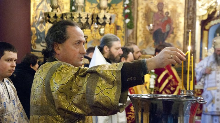 Храм „Свети Атанасий” празнува своя храмов празник