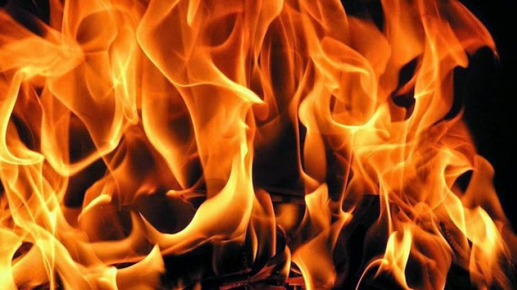 Печка подпали апартамент в "Чайка"