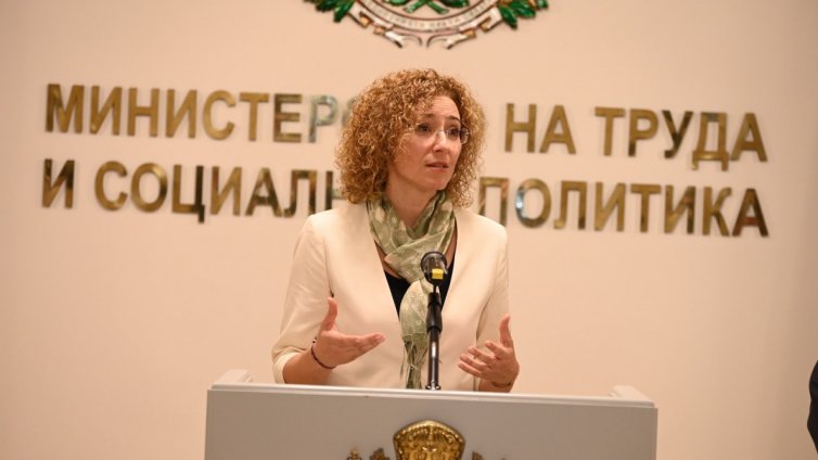Шалапатова: С еврото закръгляме пенсиите в полза на хората