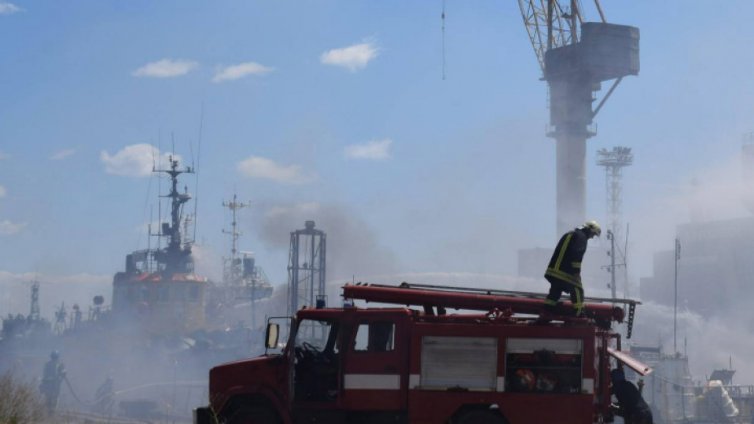 Русия атакува с дронове порта в Одеса