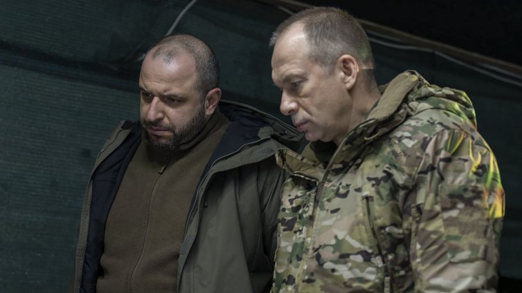 Украйна брани Покровск, устоява на руските атаки